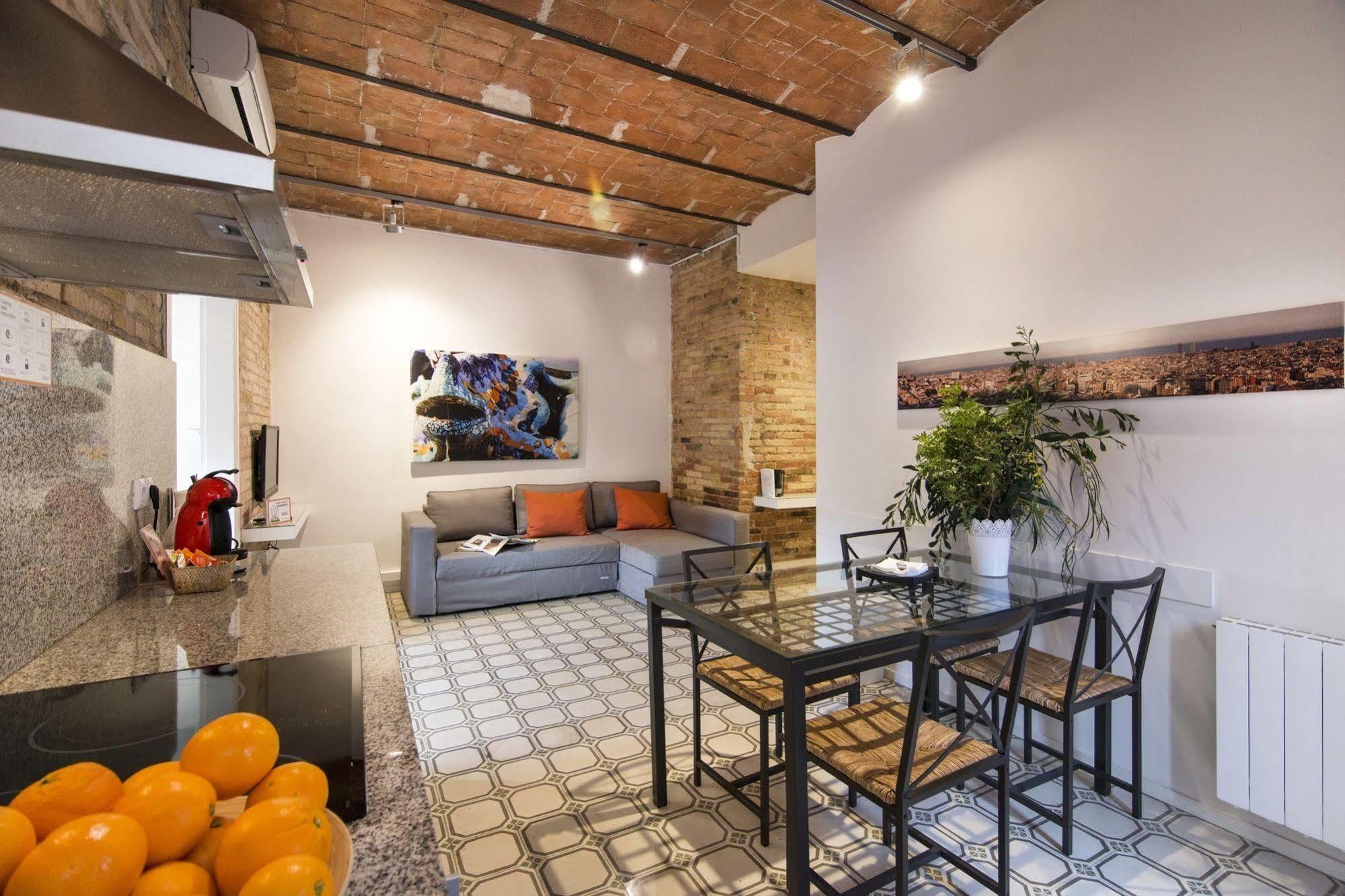 Apartamento Happy People Sagrada Familia St Pau Barcelona Exterior foto